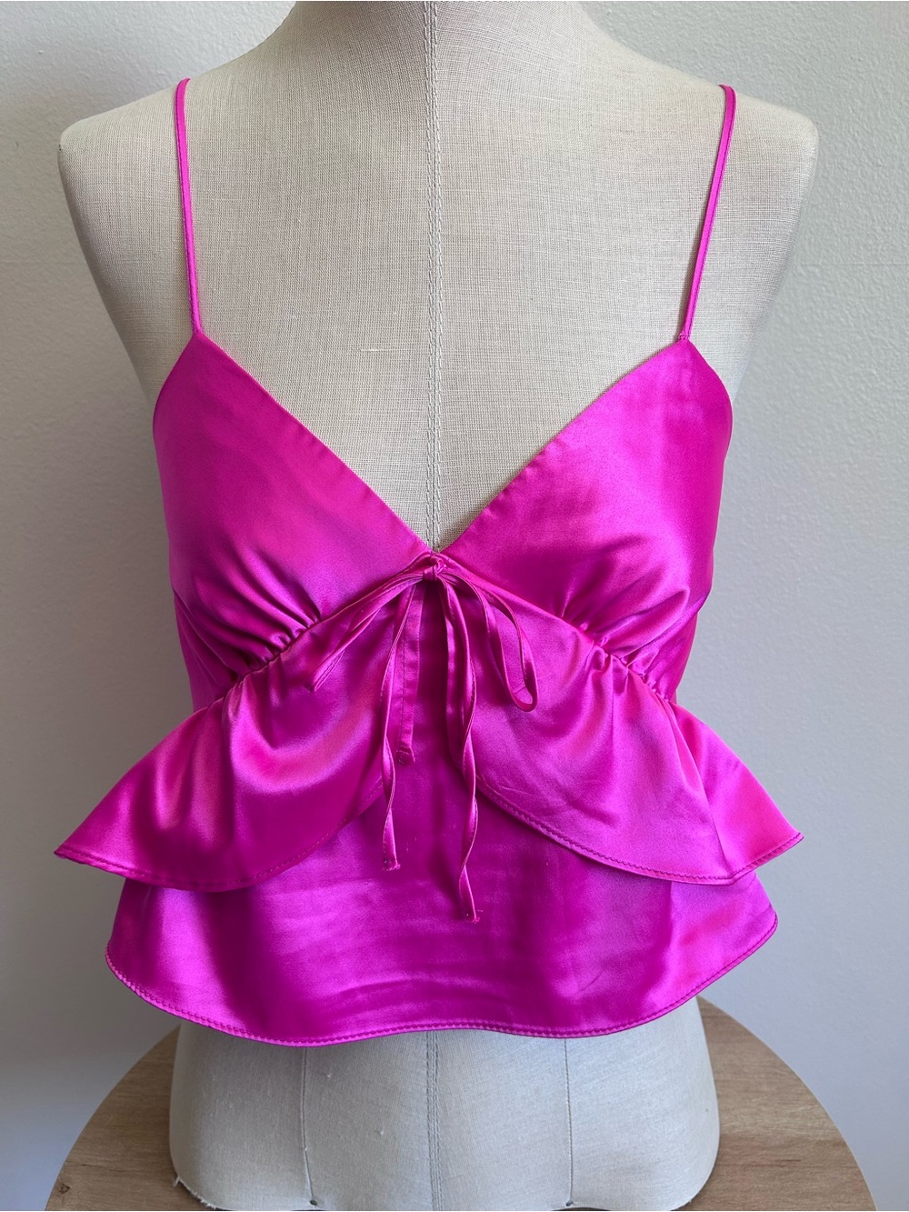 TOPSHOP Hot Pink Satin Peplum Cami Crop Top Size 2